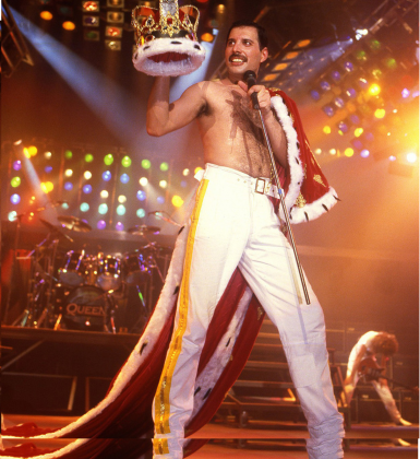 Freddie Mercury/Madelaine Petsch