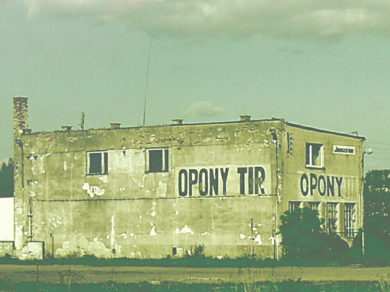 Opony Tir (na żółtym tle)